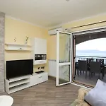 Victory-3 By Interhome Apartman Raša