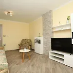 Victory-3 By Interhome Apartman Raša