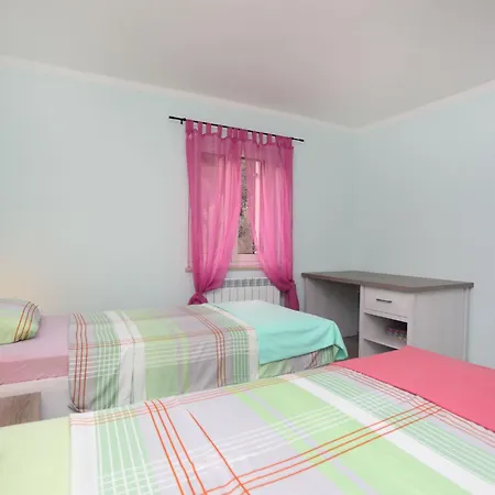 Victory-3 By Interhome