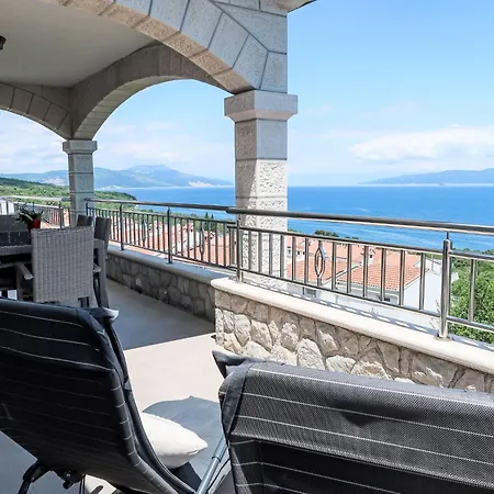 Victory-3 By Interhome Raša